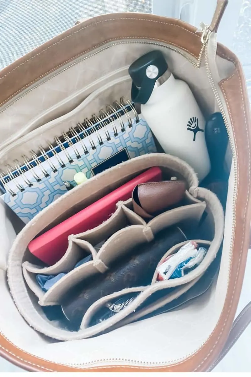 America & Beyond Tote Organizer 