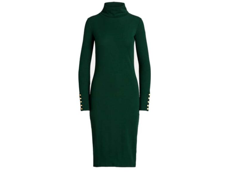 Holiday Capsule Wardrobe by The Well Dressed Life