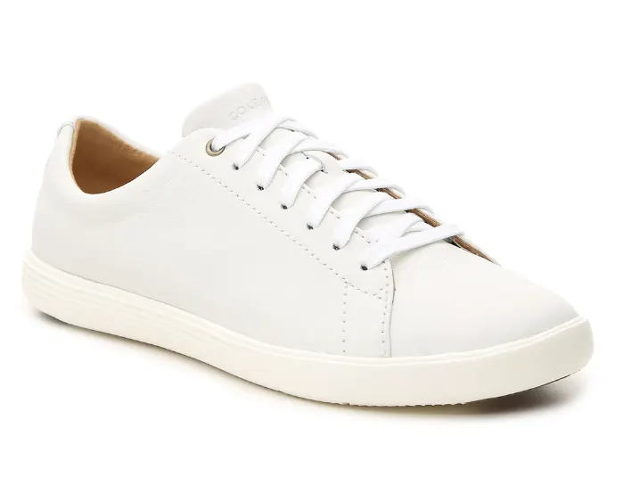 Classic White Sneakers for Women | The Well Dressed Life