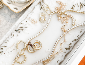 How to Create a Classic Jewelry Capsule