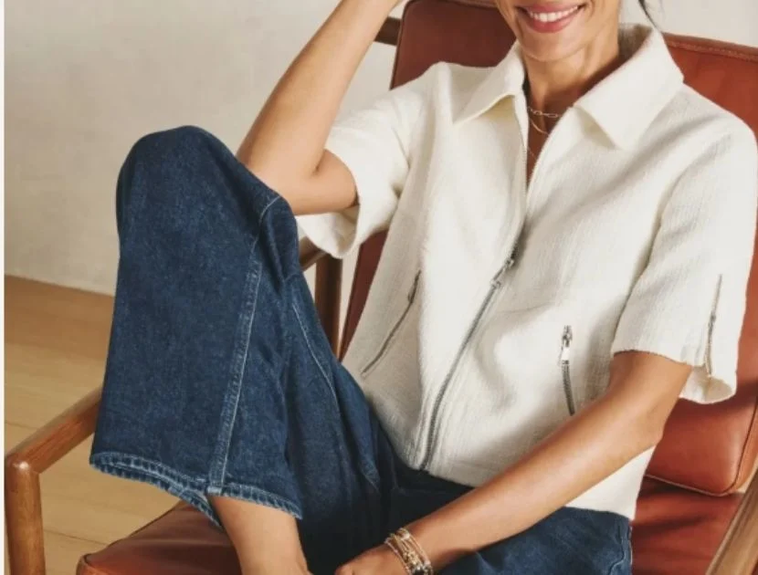 Polished casual outfit with white jacket and dark jeans, what to buy at EVEREVE for women over 40