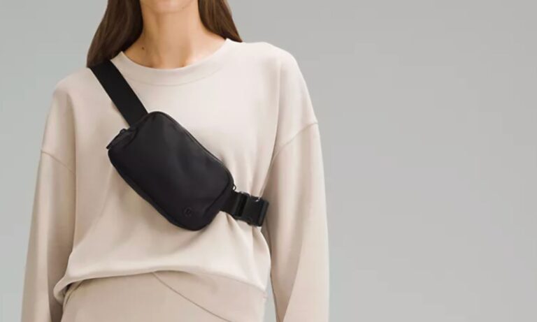 Style and fashion tips for women over 40 - The Well Dressed Life